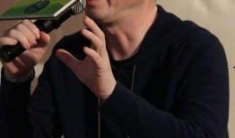 冯小刚爆料娱乐圈内幕,冯小刚曝惊人内幕，行业真相令人咋舌